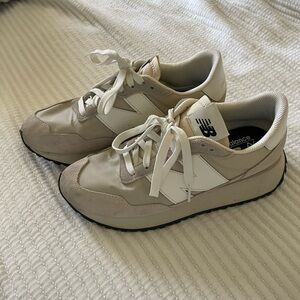 New Balance 237 sneakers